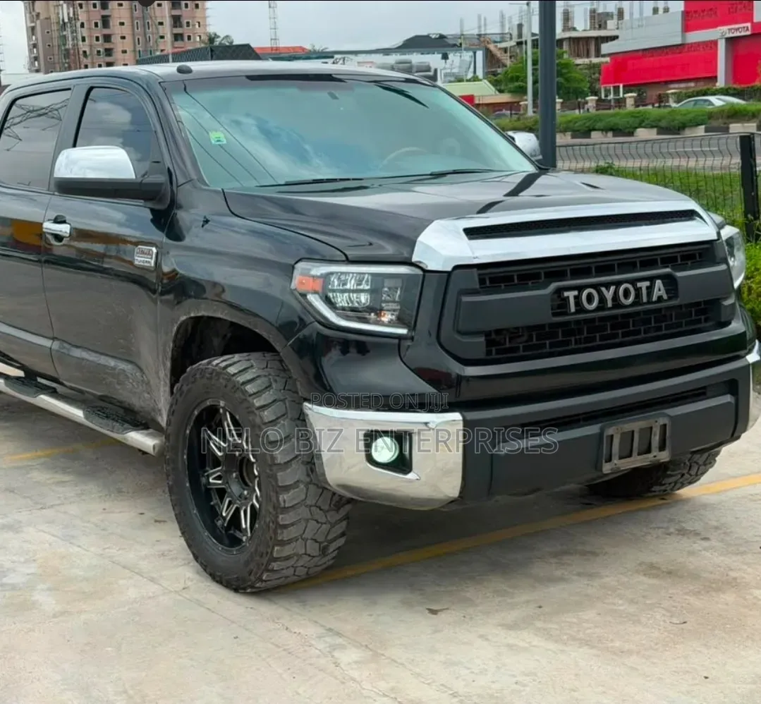 Toyota Tundra 2014 Black