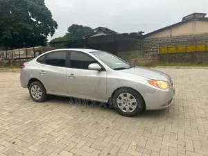 Hyundai Elantra 2009 Silver
