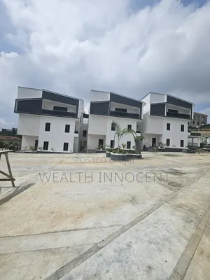 5bdrm Duplex in Asokoro for sale