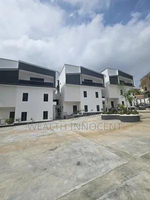 5bdrm Duplex in Asokoro for sale