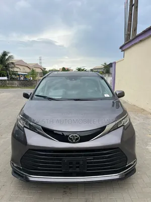 Toyota Sienna 2023 Matt Black