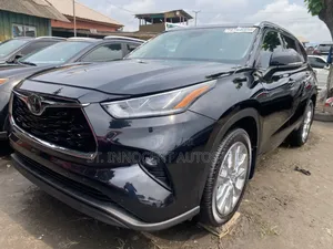 Toyota Highlander Limited 2021 Black