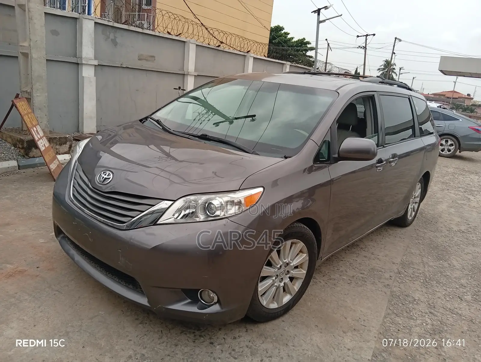 Toyota Sienna 2013 Gray