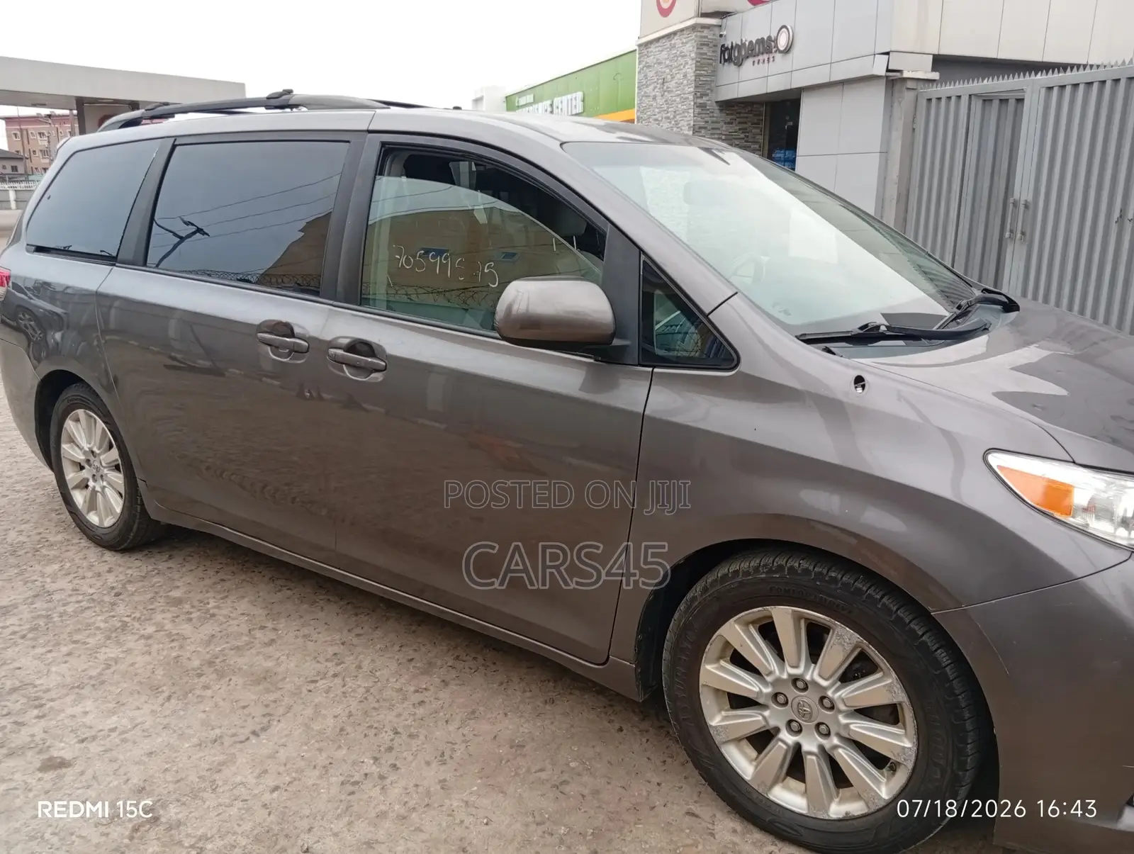Toyota Sienna 2013 Gray