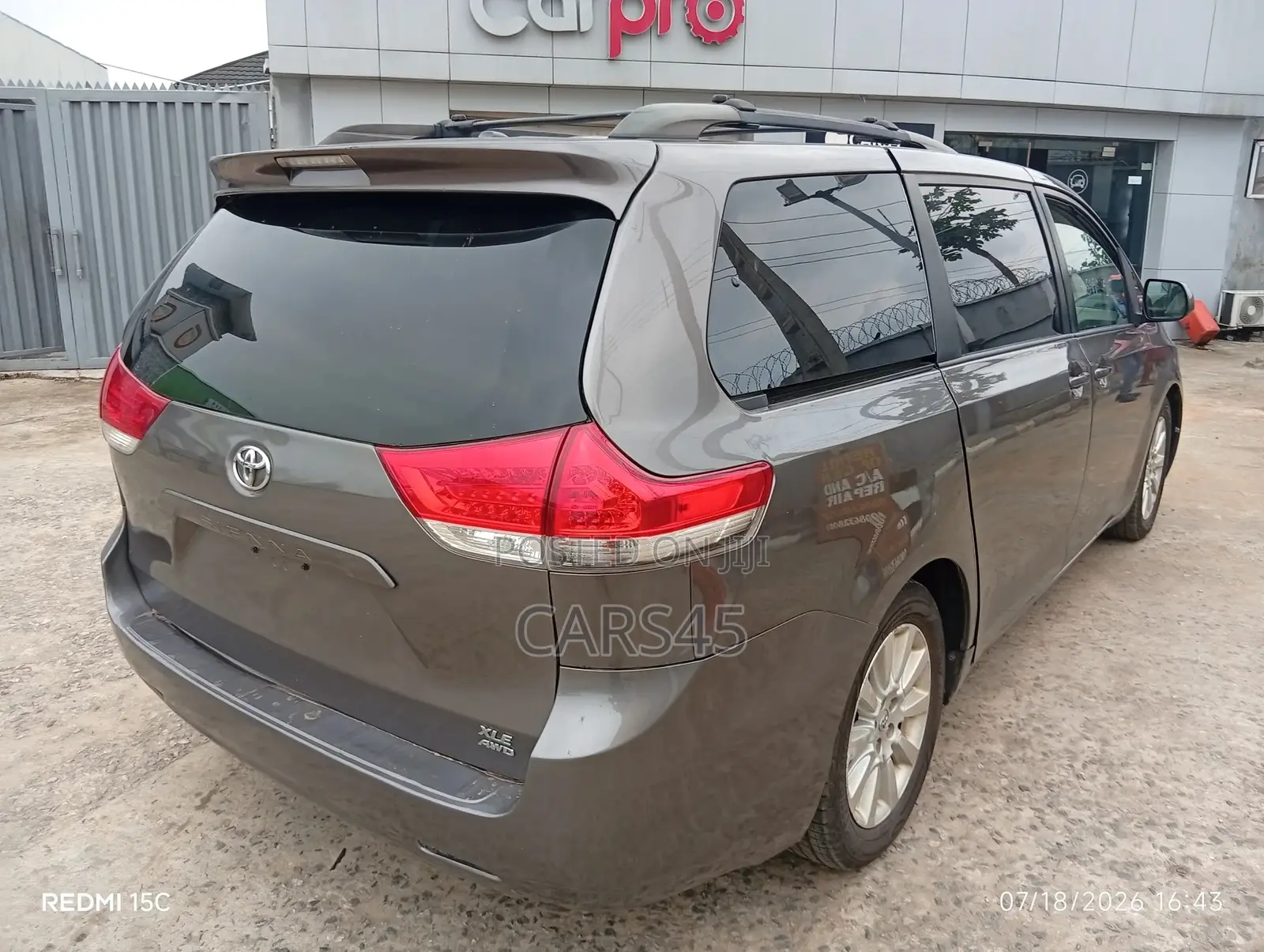 Toyota Sienna 2013 Gray