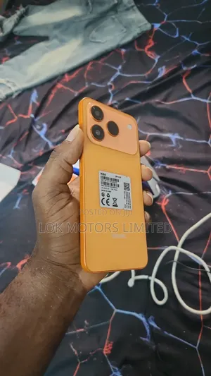 Tecno Spark 50 128 GB Orange