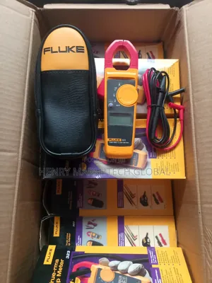 Fluke Clamp Meter (323)