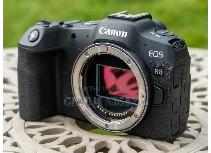 Canon Eos R8 for Rent