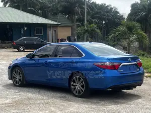 Toyota Camry 2016 Blue