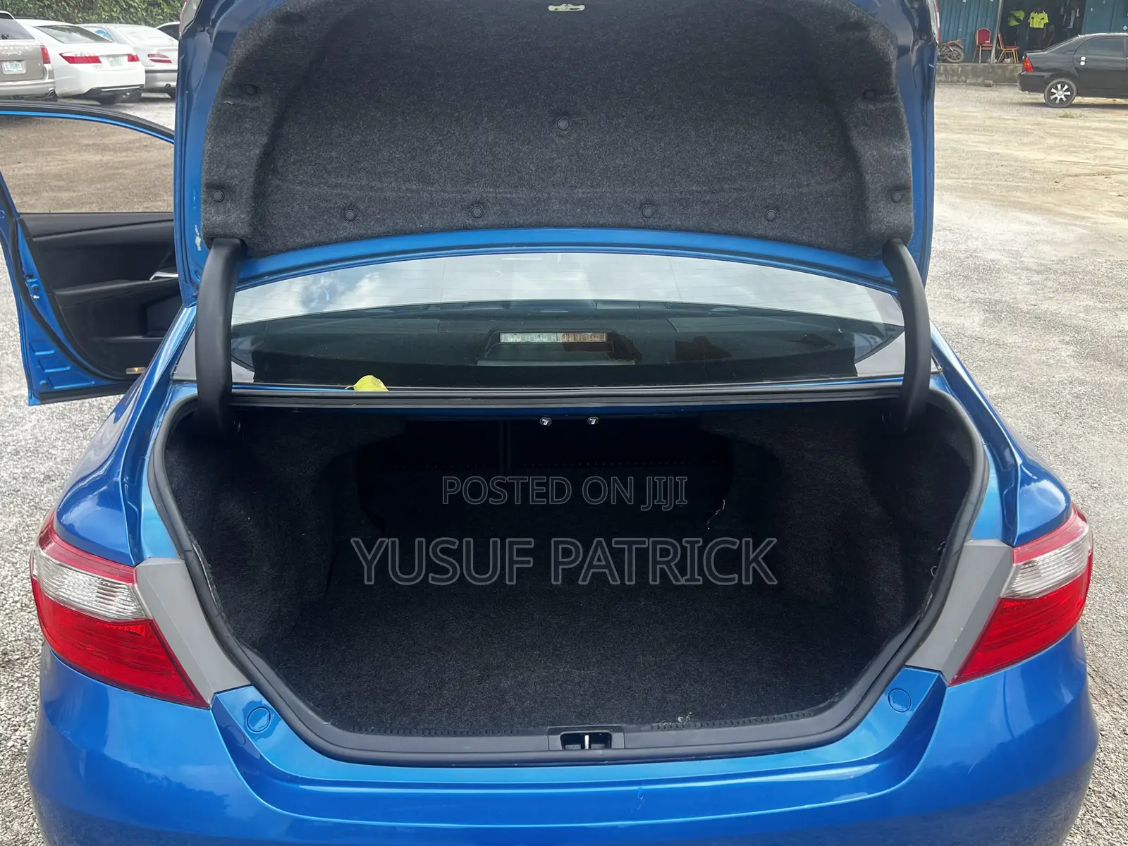 Toyota Camry 2016 Blue