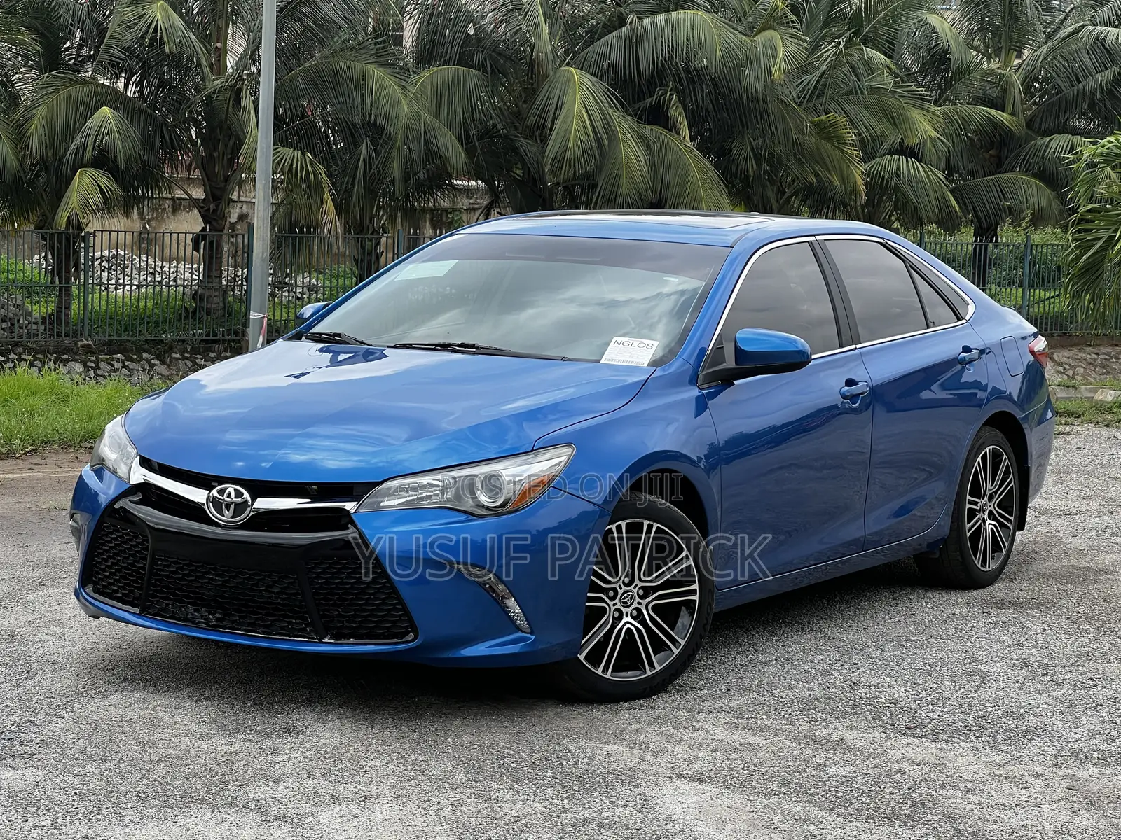 Toyota Camry 2016 Blue