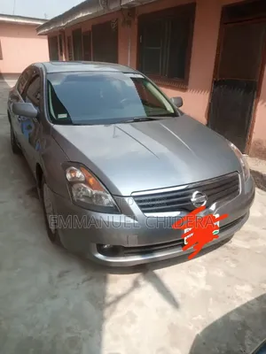 Nissan Altima 2.5 S Coupe 2010 Beige