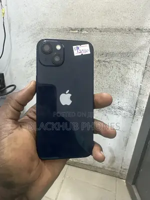 Apple iPhone 13 128 GB Red