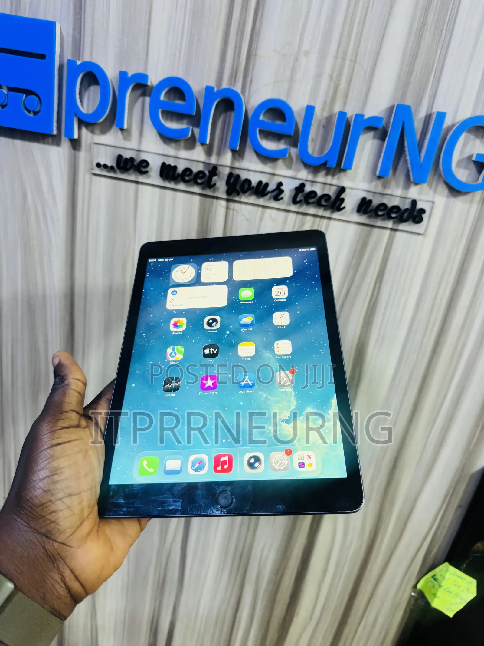 Apple iPad 10.2 (2021) 64 GB Gray