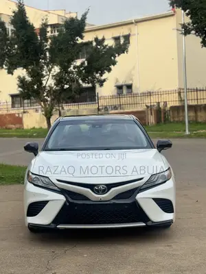 Toyota Camry XSE V6 FWD (3.5L 6cyl 8AM) 2018 White