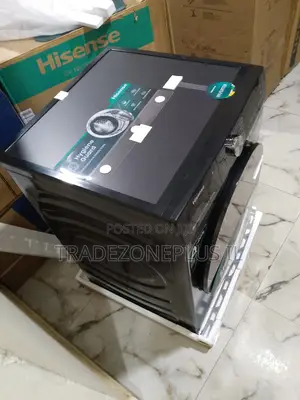 Hisense 10.5kg Modern Front Load Washer
