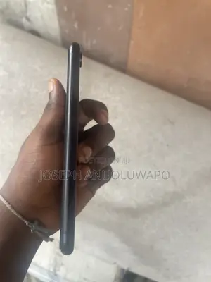 Apple iPhone XR 64 GB Black