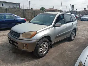 Toyota RAV4 Base AWD 2001 Silver