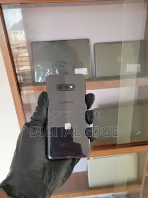 Samsung Galaxy S10e 128 GB Black