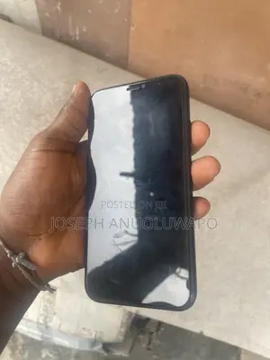 Apple iPhone XR 64 GB Black