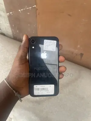 Apple iPhone XR 64 GB Black