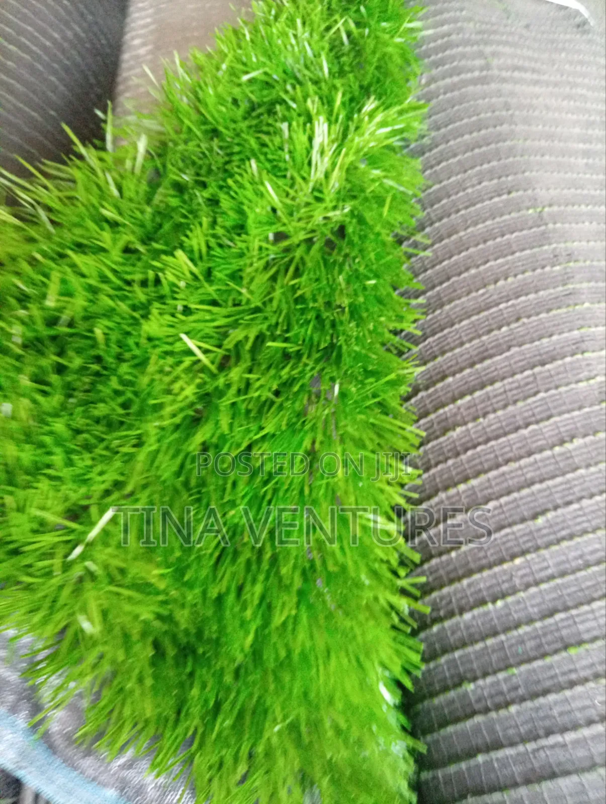 Artificial Grass Available in Bulk Different Sizes and Colours.