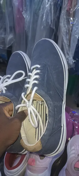 Men's Shoe
