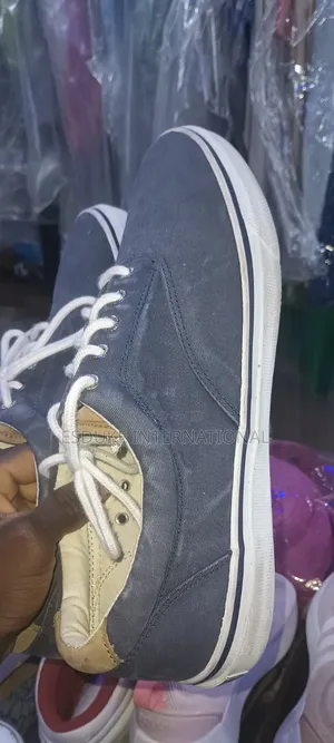 Men's Shoe