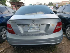 Mercedes-Benz C-Class 2015 Blue
