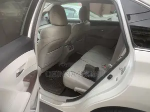 Toyota Venza 2010 White