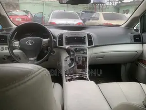 Toyota Venza 2010 White