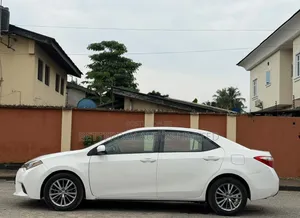 Toyota Corolla 2015 White