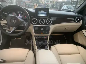 Mercedes-Benz GLA 250 2016 White