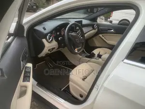 Mercedes-Benz GLA 250 2016 White
