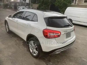 Mercedes-Benz GLA 250 2016 White