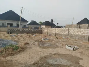 Land in Lugbe
