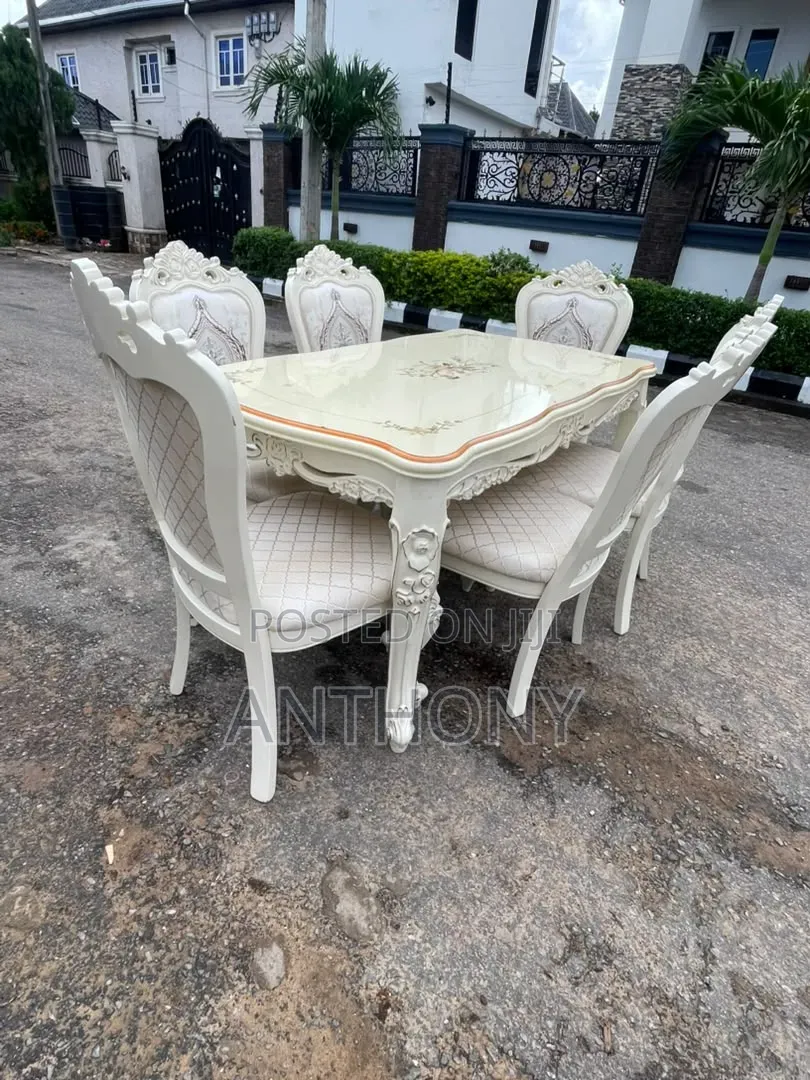 6 Seater Royal Dinning Table