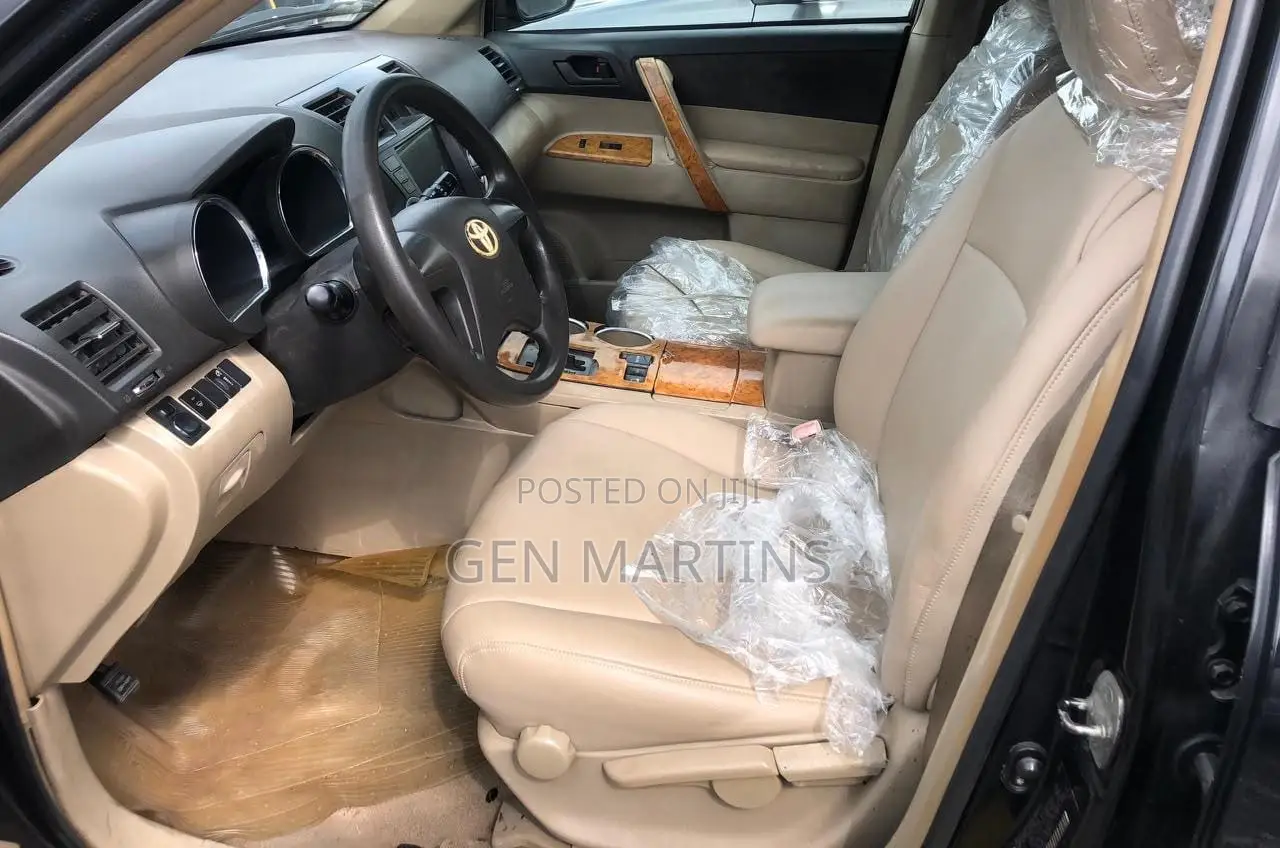 Toyota Highlander 2012 Black
