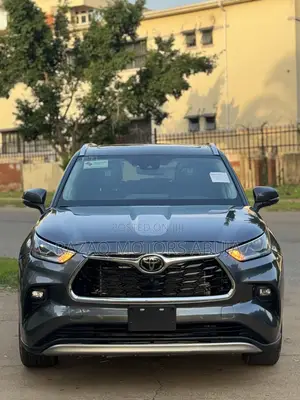Toyota Highlander Platinum 2021 Gray