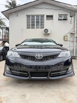Toyota Camry SE 4dr Sedan (2.5L 4cyl 6A) 2012 Black