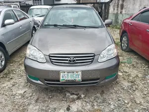 Toyota Corolla 2004 Gray