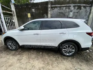 Hyundai Santa Fe Limited AWD 2017 White