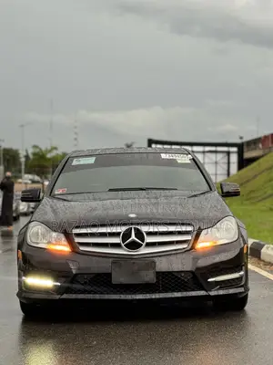 Mercedes-Benz C300 Sport 4Matic Sedan AWD (3.5L 6cyl 7A) 2013 Black
