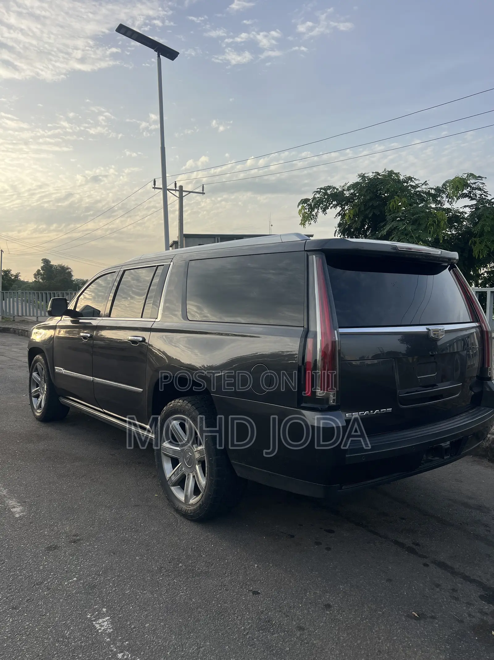 Cadillac Escalade ESV 2016