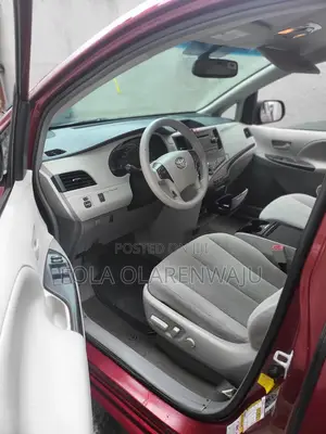 Toyota Sienna 2013 Burgundy