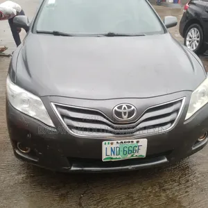 Toyota Camry 2010 Gray