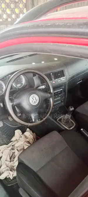 Volkswagen Golf 2004 Red