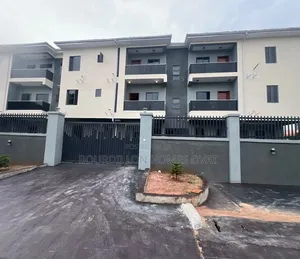 4bdrm Duplex in Lekki Phase 1 for rent
