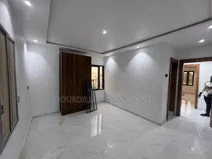 2bdrm Apartment in Lekki Phase 1 for rent