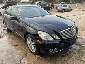 Mercedes-Benz E350 Base 4Matic Sedan AWD (3.5L 6cyl 7A) 2010 Black
